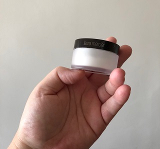 Laura mercier secret brightener powder test och recension